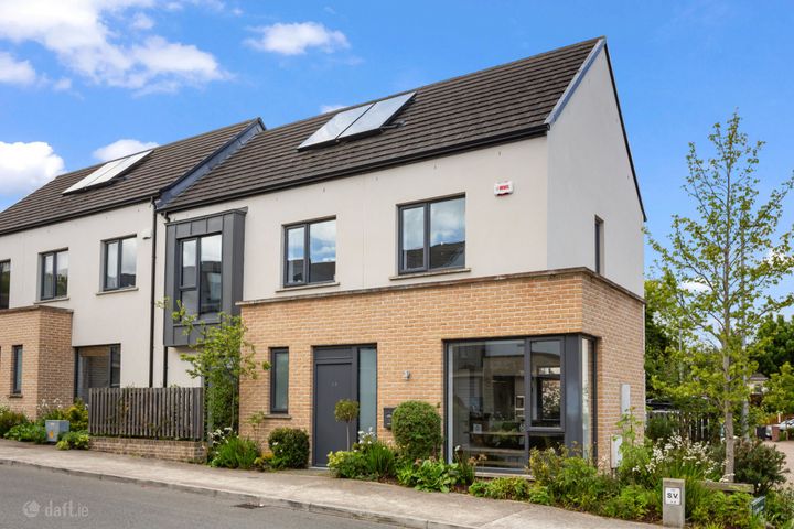 44 THE AVENUE, SCHOLARSTOWN WOOD, RATHFARNHAM