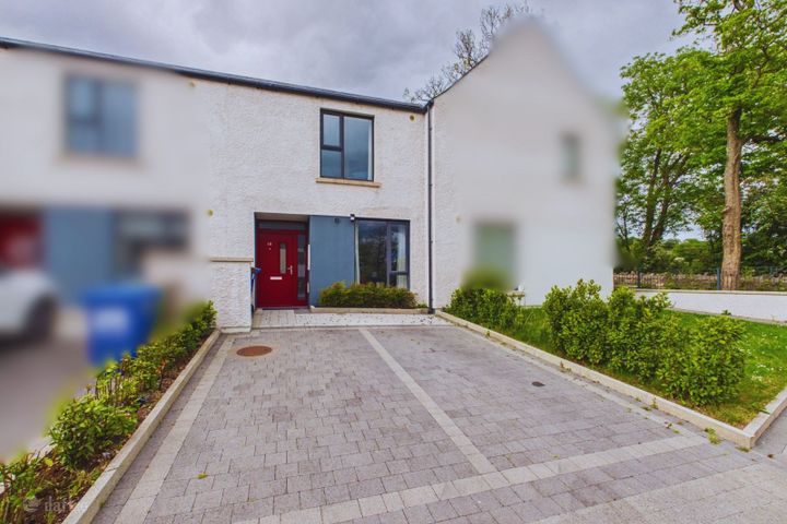 10 The Groves, Glounthaune, Cork