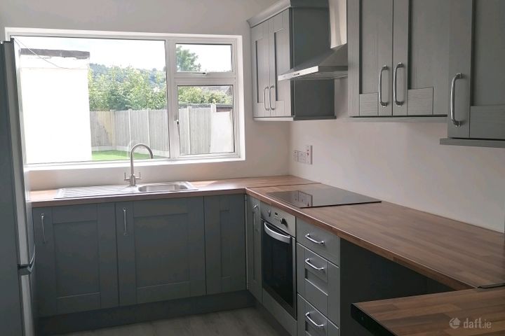 3 JOHN ST, CARRICK ON SUIR, CO TIPPERARY
