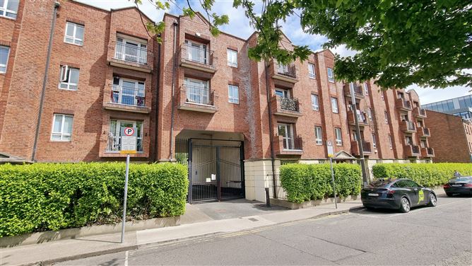 Apartment 11, Trinity Square, Townsend Street, South City Centre, Dublin 2