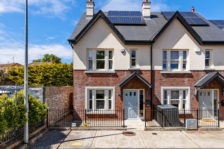 10 Tapton, Murphystown Road, Sandyford