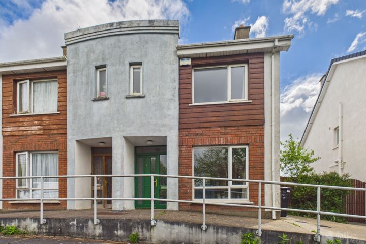 6 CRYSTAL MEWS, BALLINANEESHAGH, WATERFORD