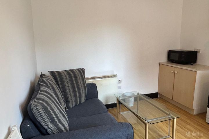Flat 9, 102 North Circular Road, Stoneybatter, Dublin 7