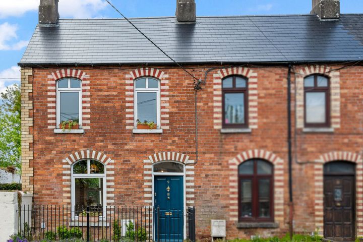 9 Grange Terrace, Grange Road, Douglas, Co. Cork, T12CCX7