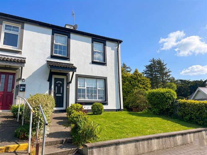 15 Michael Davitt Park, Golf Course Road, Westport, Co. Mayo