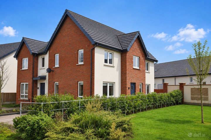 10 The Crescent, Ruxton Oaks, Navan, Co. Meath, C15XED0