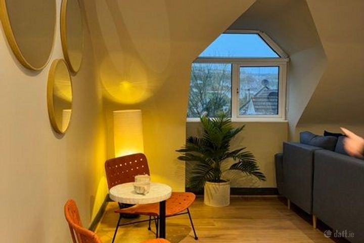 27 HILLTOP APARTMENTS, YOUGHAL, CO CORK