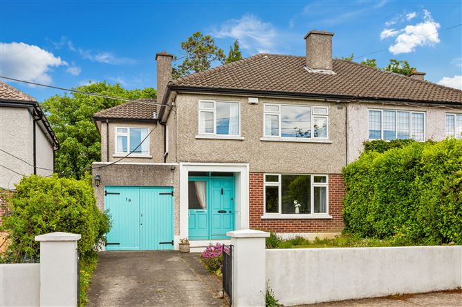 19 Hollywood Drive, Goatstown,   Dublin 14