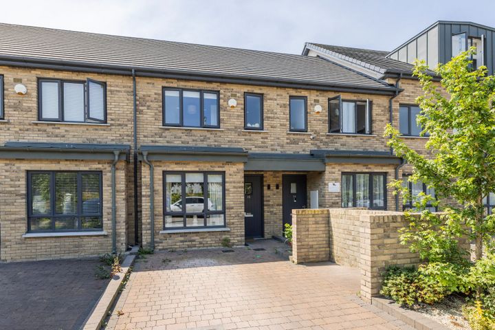 15 The Heights, Barnoaks, Citywest Road