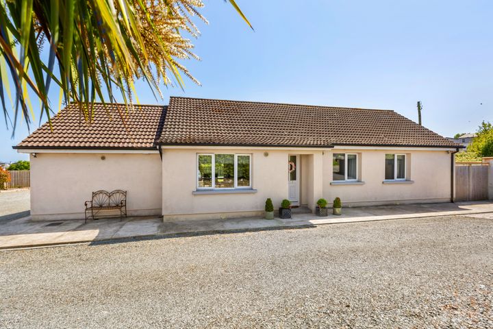 THE BUNGALOW, KNOCKENRAHAN, ARKLOW