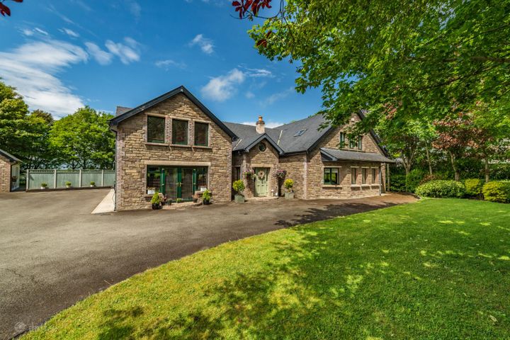 15 Stephenstown Court, Two Mile House, Naas, Kildare