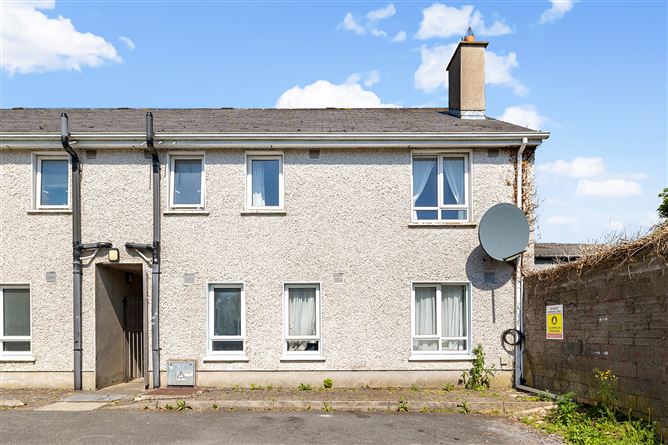 4 PATRICK COURT, PATRICK ST, NEWBRIDGE