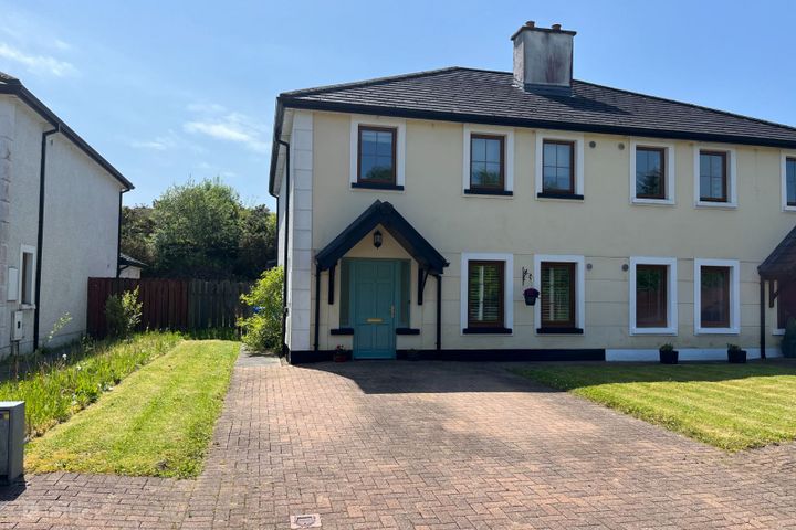 3 MILL HILL LAWNS, MANORHAMILTON, LEITRIM