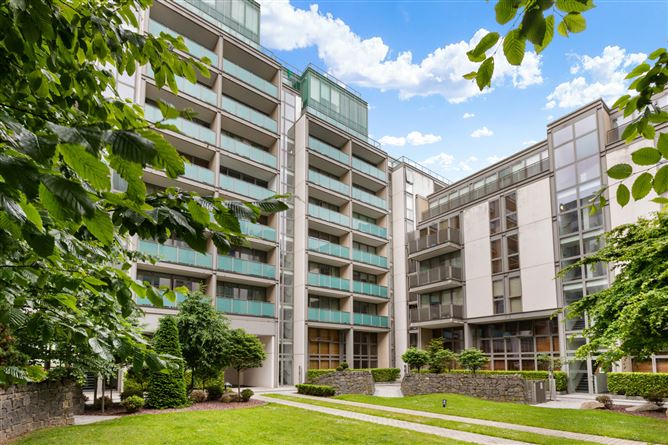 54 Pakenham House, Spencer Dock, IFSC, Dublin 1