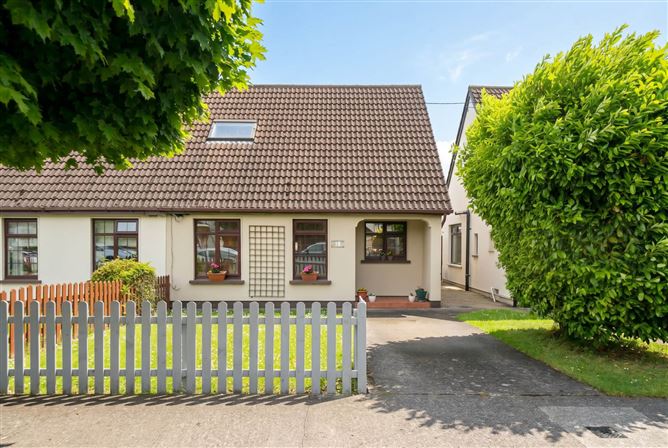 18 Willow Wood View, Hartstown, Dublin 15, Co. Dublin, D15CY2X