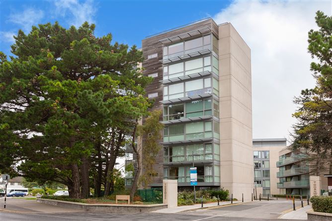 18 The Lapwing, Thornwood, Booterstown Avenue, Dublin