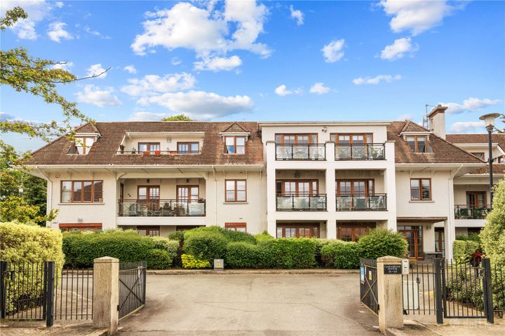 57 CAIRNBROOK AVE, CARRICKMINES, DUBLIN 18
