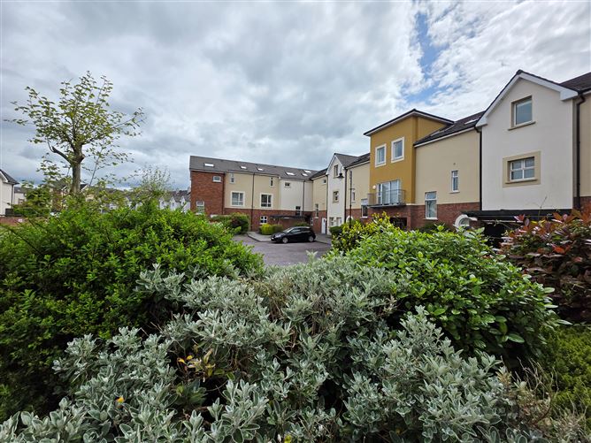 22 BROOK LODGE HOUSE, OAKVIEW VILLAGE, TRALEE