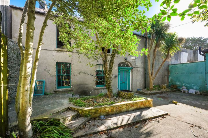 68 MAIN STREET, Howth, Co. Dublin