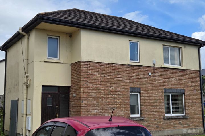 81 BRU NA GRUADAN, CURRAGH BIRIN, CASTLETROY