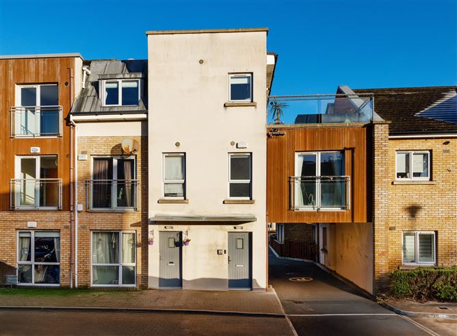 3 WATERSIDE LAWN, WATERSIDE, SWORDS RD