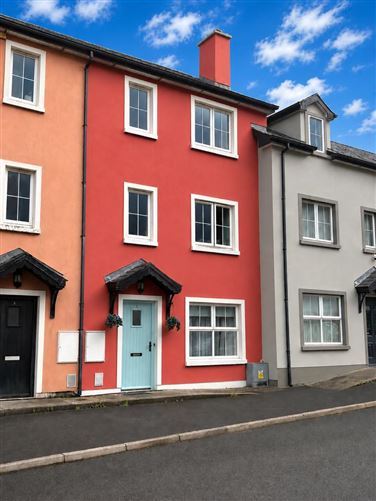 4 CANNON COURT, MOUNTCHARLES, DONEGAL