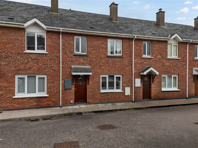 16 watercourse mews, watercourse road