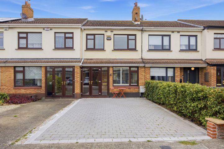 6 BEACH VIEW, DEL VAL AVENUE, SUTTON
