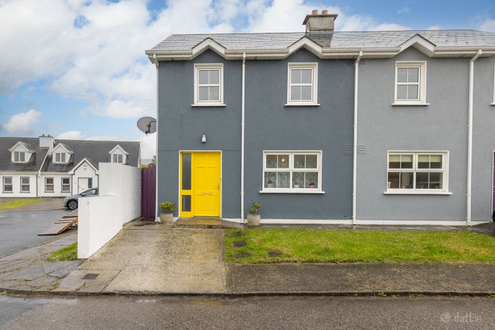 4 SEAFIELD CLOSE, FETHARD ON SEA, NEW ROSS