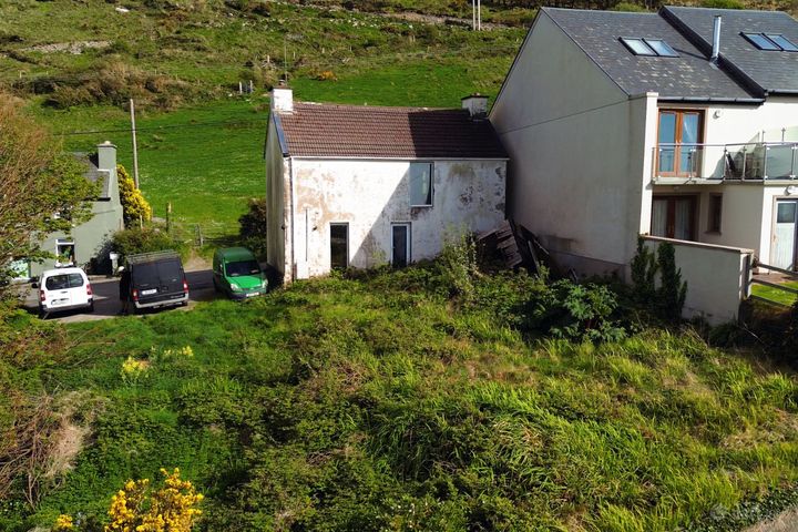 TOP STREET, CAHERCIVEEN, CO KERRY