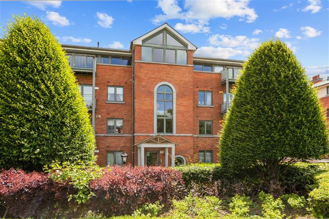 27 Cedar Lodge, Farmleigh Woods, Castleknock, Dublin 15, Co. Dublin, D15XW88