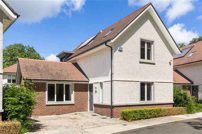 26 Brighton Wood, Brighton Road, Foxrock