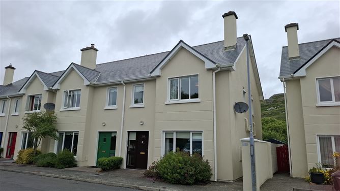 29 CUIRT CREGG, CLIFDEN, GALWAY