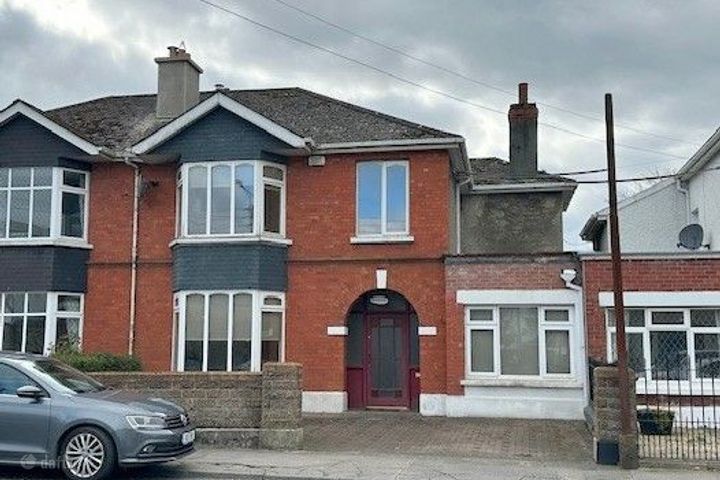 Glenville, Slievenamon Road, Thurles, Co. Tipperary, E41V3P8
