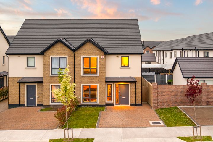11 Blackrath Vale, Curragh Road, Athgarvan