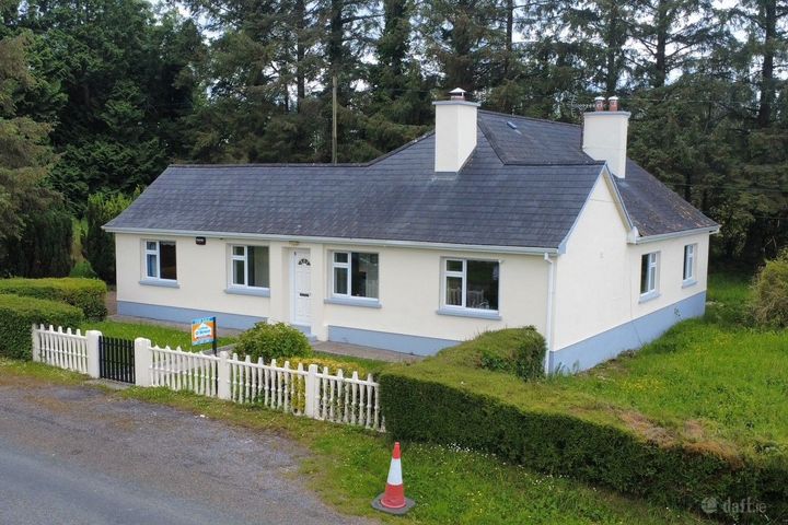 Carrowreagh, Ballinagare, Castlerea, Co. Roscommon, F45DY00