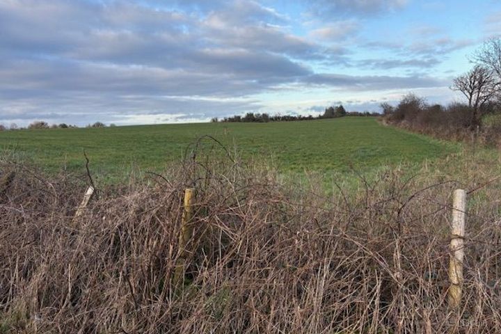 BALLYVARRY, CASTLEBAR