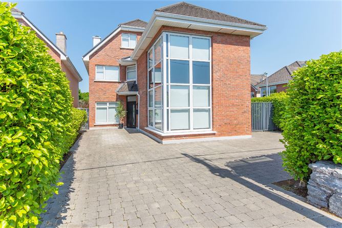 46 ROCKBARTON PARK, SALTHILL, GALWAY