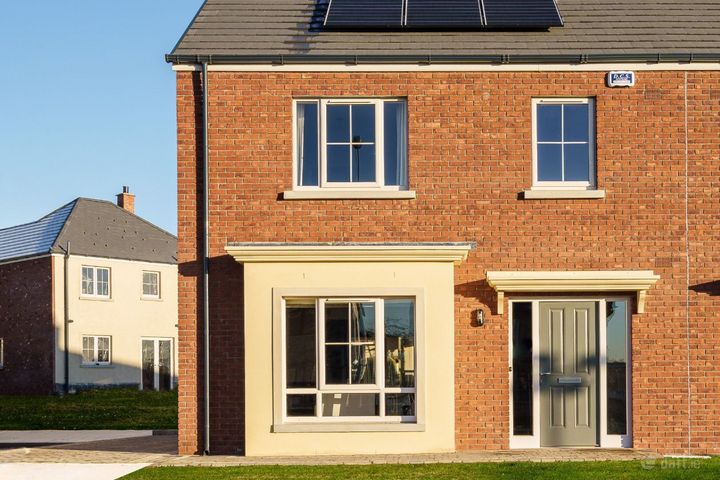 16 Rossmore, Earlsfort, Blackrock, Blackrock, Co. Louth, A91FE8C