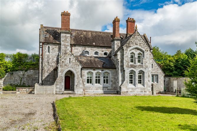 STATION HOUSE, CANAL HARBOUR ROAD, MONASTEREVIN