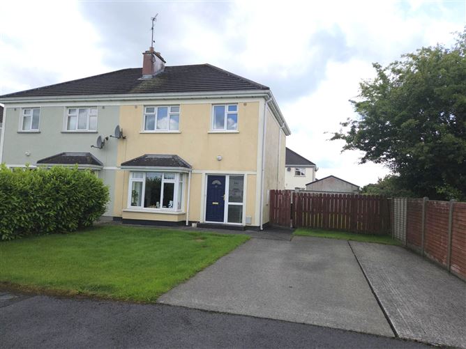 27 Sarsfield Crescent, Charlestown, Charlestown, Co. Mayo, F12TY06