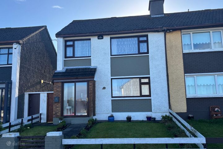 33 st James Crescent, Mervue, Galway City
