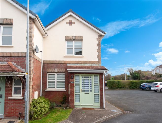 44 Newborough, Gorey, Co. Wexford, Y25RC59