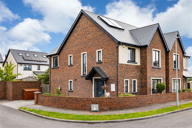 33 Hazelbrook, Kinsealy Lane, Malahide