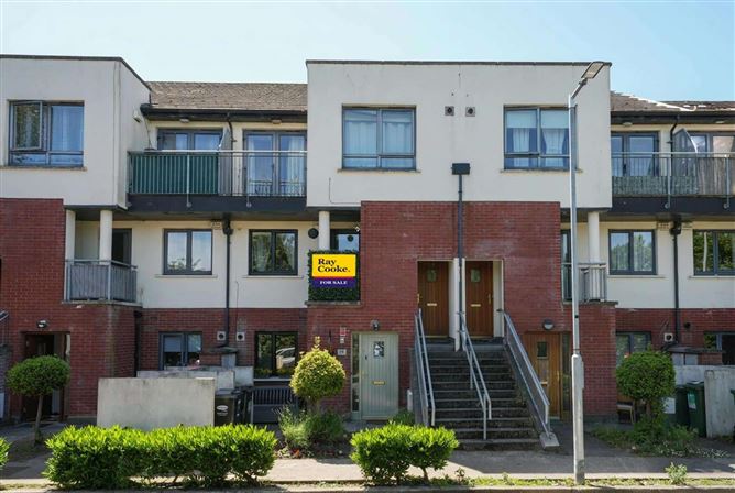 14 Rosse Court Grove, Lucan, Co. Dublin
