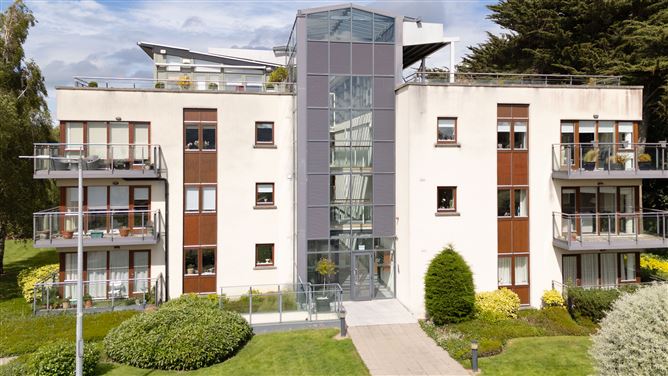 Apartment 2, Kelston Hall, Foxrock, Dublin 18, D18T025