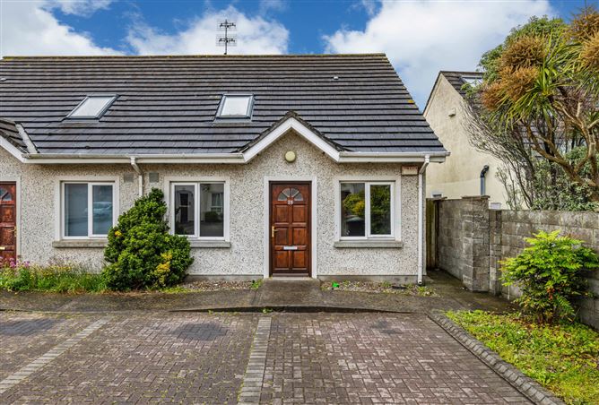 28 SEAFIELD COURT, RUSH, CO. DUBLIN