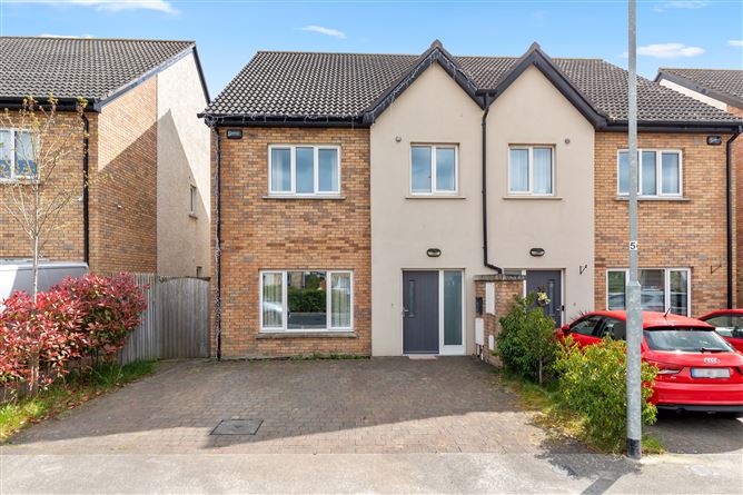 7 Dunville Lawn, Athlumney, Navan, Meath