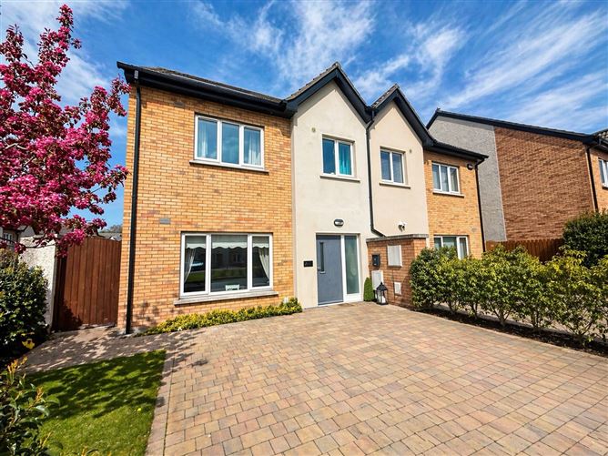 24 Dunville Green, Athlumney, Navan, Co. Meath, C15HKN8