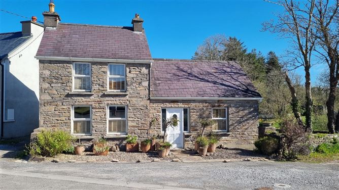 Station Road, Annascaul, Dingle, Kerry